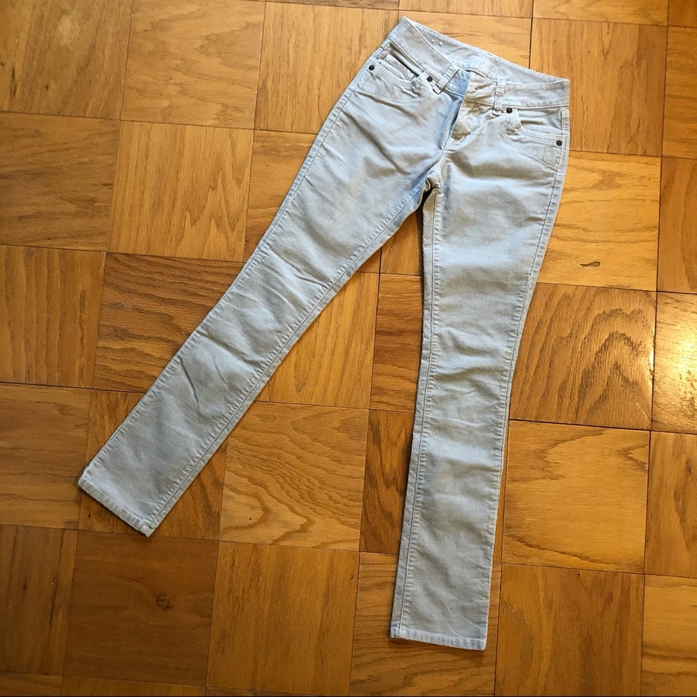 Grey cuorduroys
